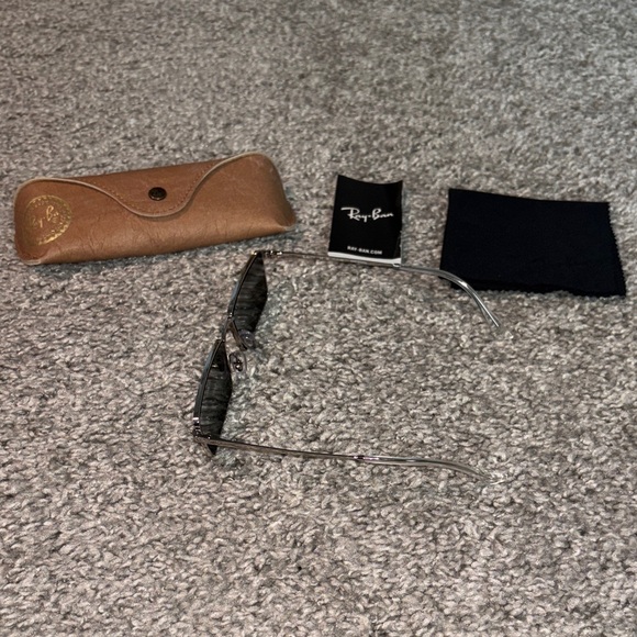 Authentic Ray-Ban Emy Polarized Sunglasses with Brown Case - Picture 4 of 4